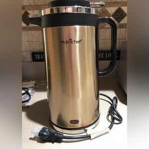 NWOB NutriChef Gold Electric Kettle